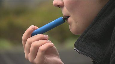 More time on social media linked to smoking and vape use among teenagers, University of Glasgow study finds