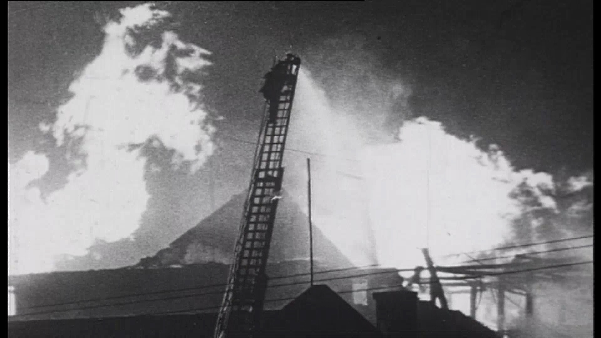 Cheapside Street fire: Salvageman William Oliver awarded honour after dying in blaze which claimed 19 lives