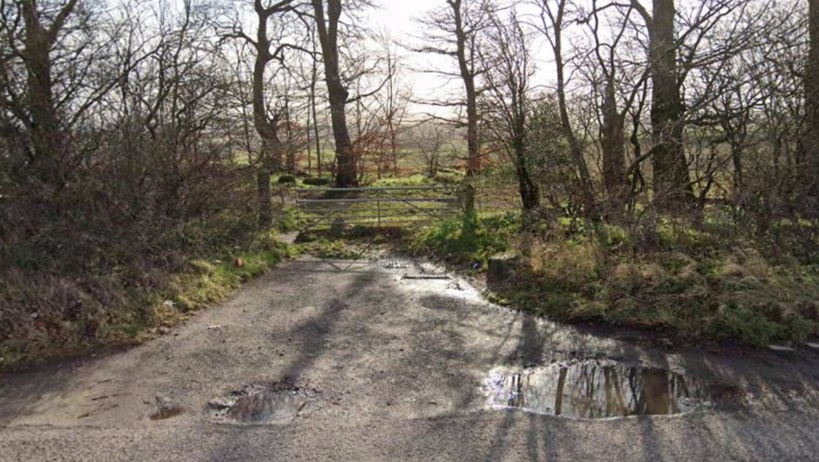 Woman chased by knife wielding man while walking dogs through Tormain Woods, Ratho