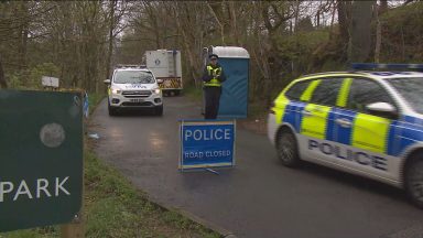 Police search Mugdock Park for fiancé of murdered woman