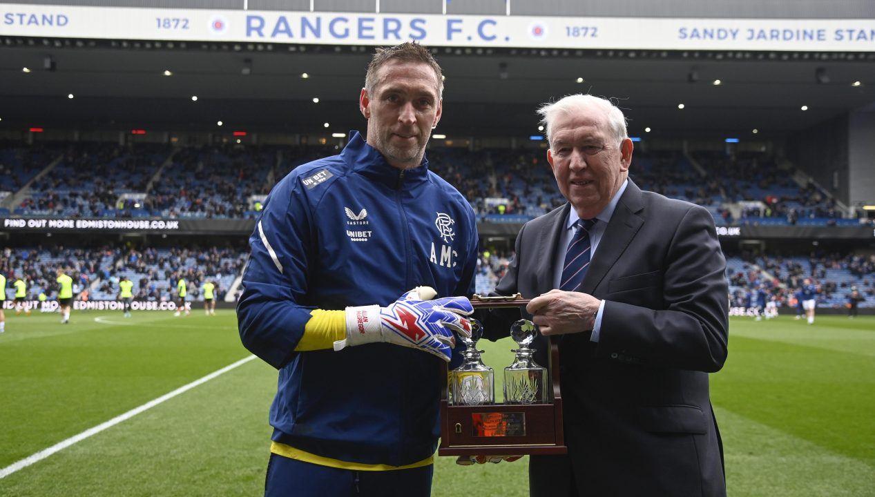 Rangers keeper Allan McGregor to leave retirement decision until summer