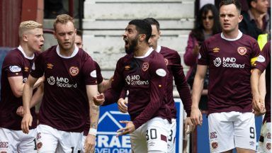 Ginnelly wonder-goal helps Hearts beat Aberdeen and cut gap to two points