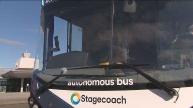 Driverless buses to begin on routes over Forth Road Bridge