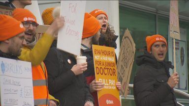 Junior doctors in Scotland vote 97% in favour to strike