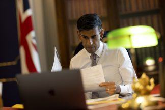 Senior Tory MP Damian Green warns Rishi Sunak against abstaining on Boris Johnson report vote