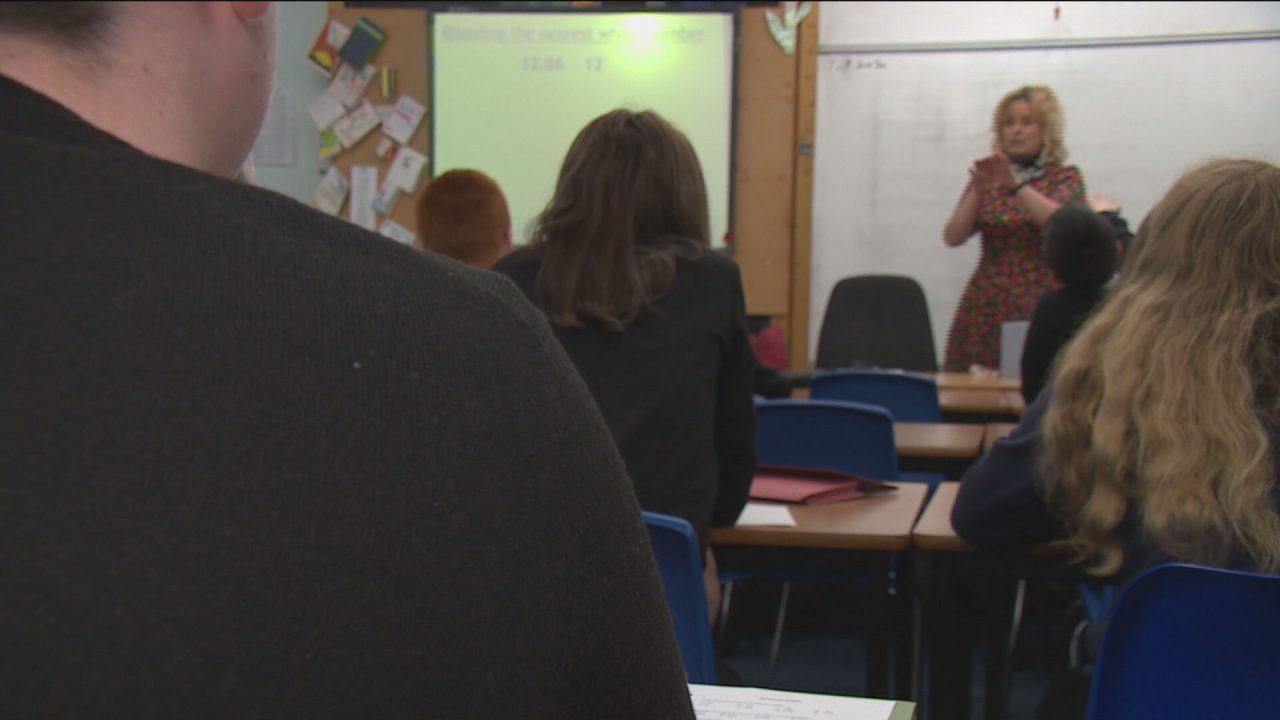 Glasgow teachers vote overwhelmingly in favour of strike action over education cuts