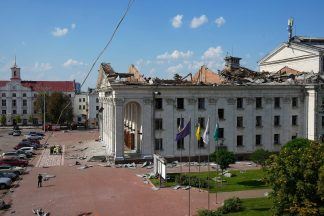 Volodymyr Zelensky vows retaliation for Russia attack that killed seven in Chernihiv, Ukraine
