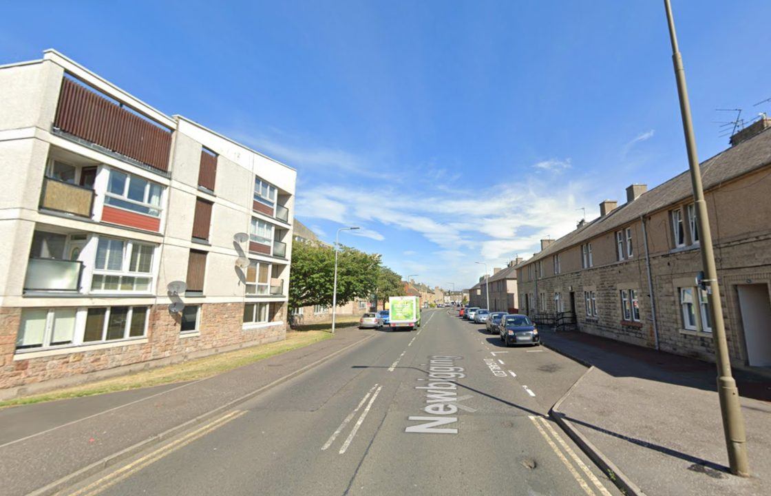 Bomb crews at scene after abandoned car with ‘concerning items’ found in Newbigging, Musselburgh