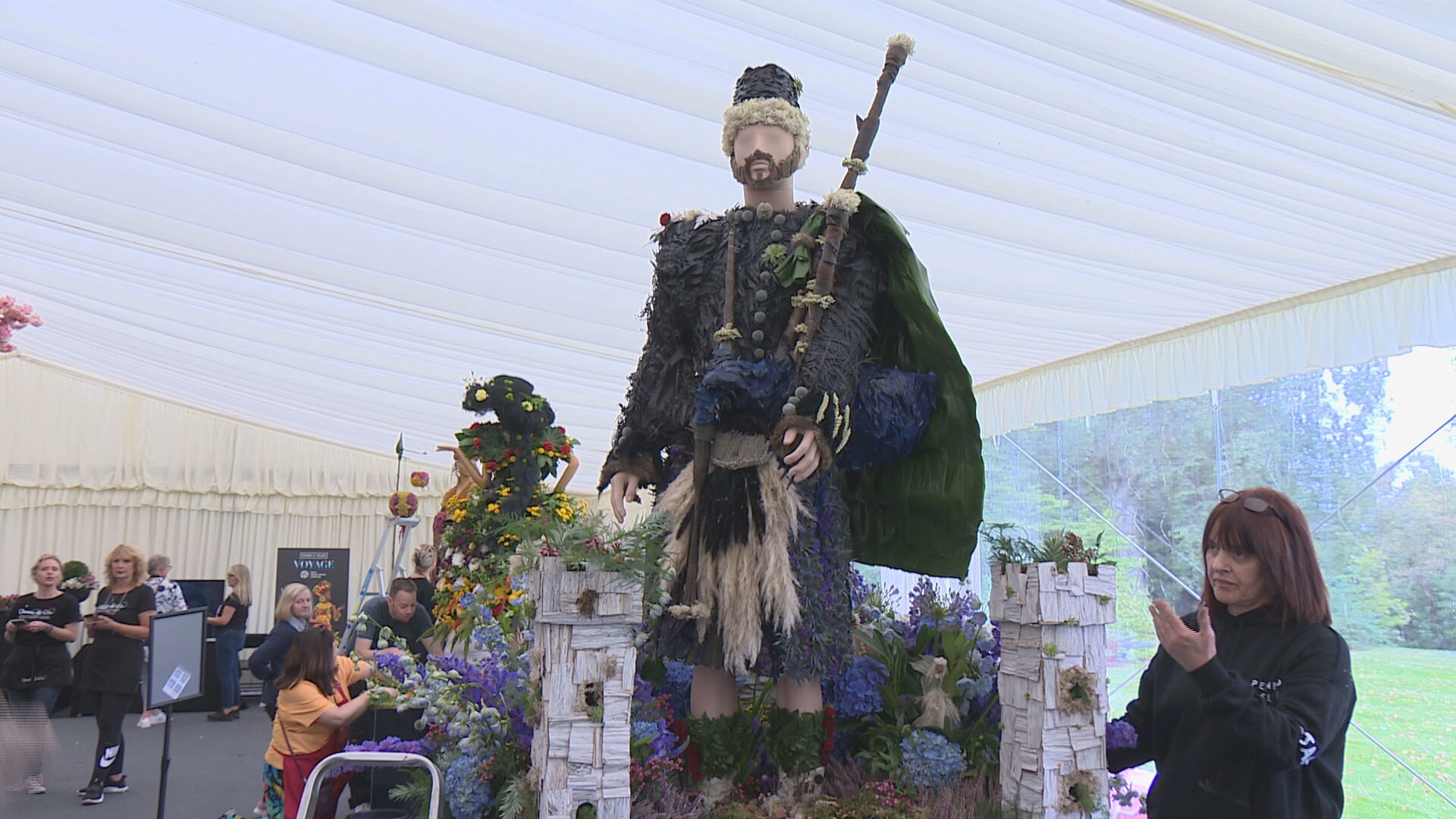 A lone Piper designed by Penelope Fleur, by KDM florists in Edinburgh.