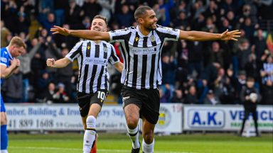 Mikael Mandron at the double as third-placed St Mirren hammer St Johnstone