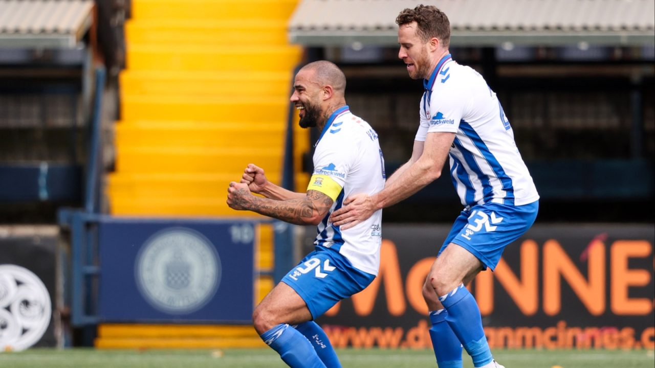 Kilmarnock up to fourth after easing past toothless Aberdeen