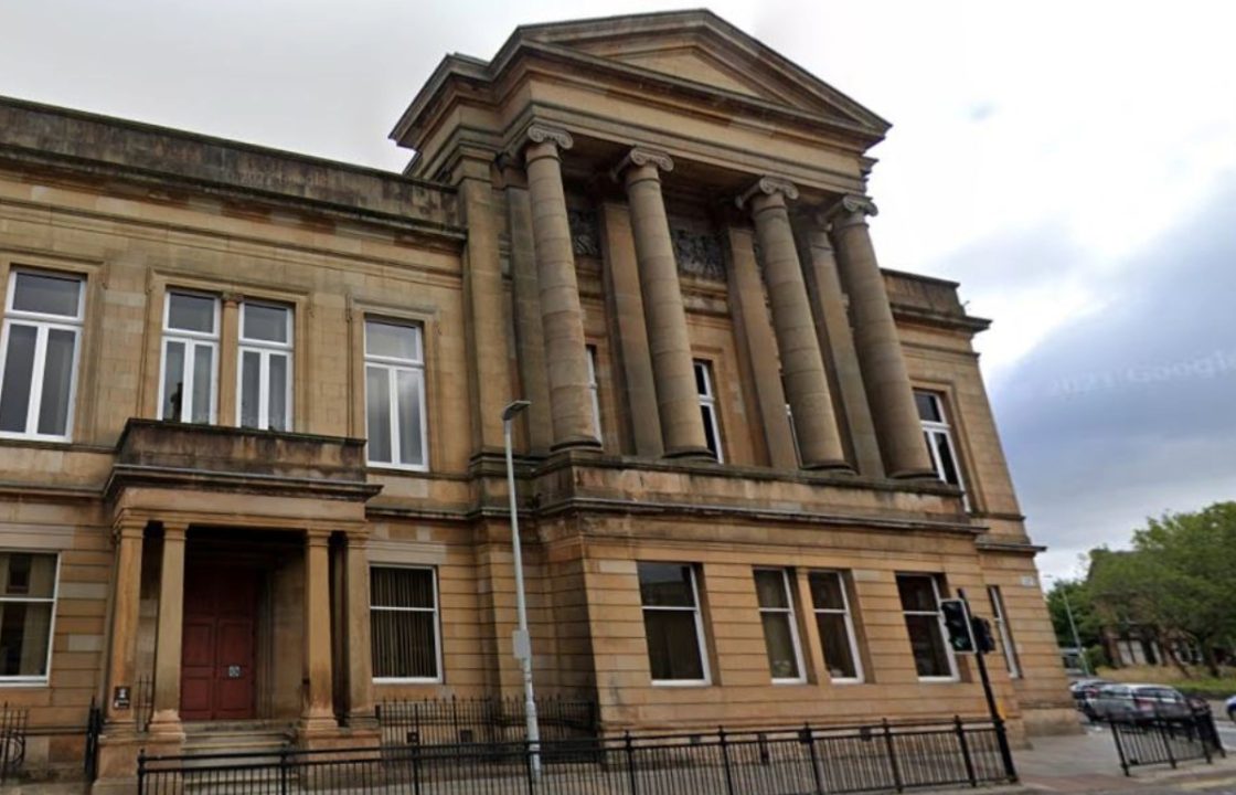 Scottish Fire and Rescue Service crews extinguish blaze at Paisley Sheriff Court