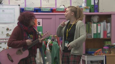 Music duo visiting schools to teach children about Scots language