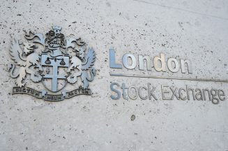 Trading halted in hundreds of firms as London Stock Exchange suffers outage