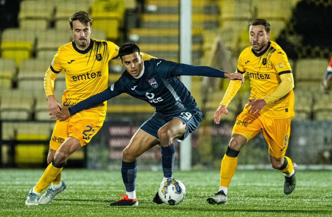 Livingston hit late equaliser to earn draw against Ross County