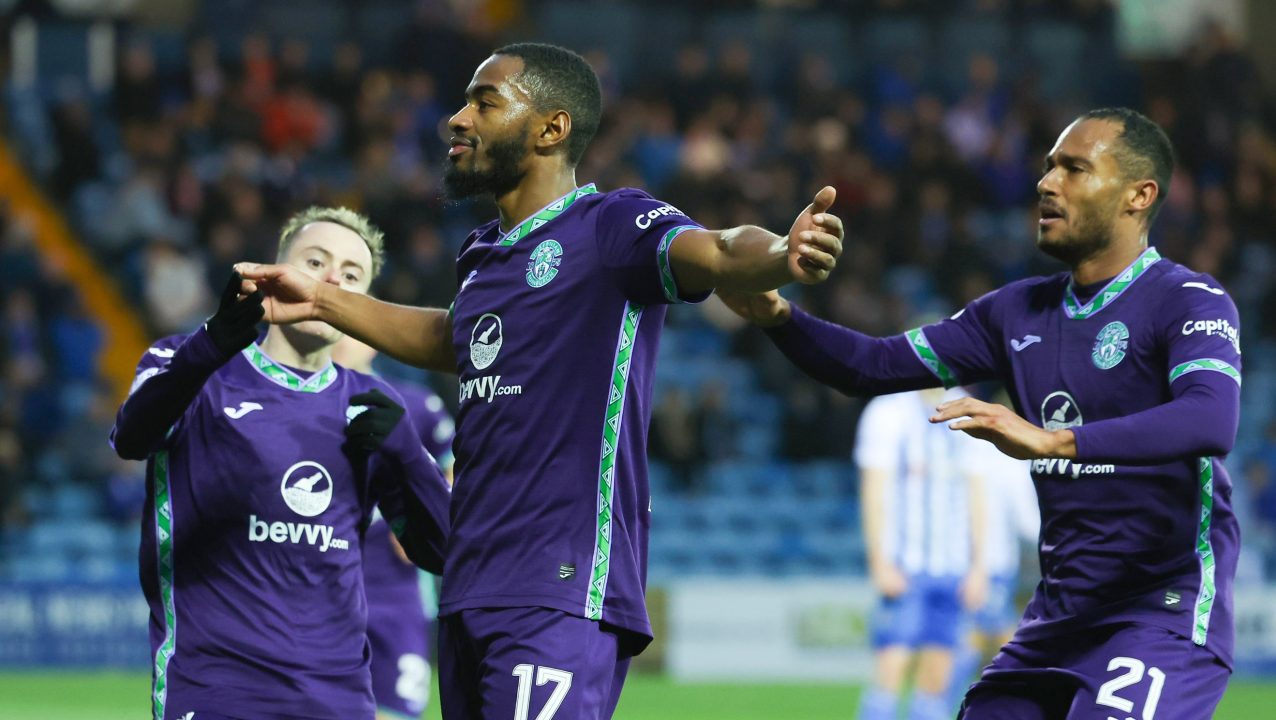 Myziane Maolida completes Hibs fightback to earn a point at ten-man Kilmarnock