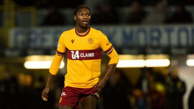 Jili Buyabu leaves Motherwell to return to Sheffield United for personal reasons