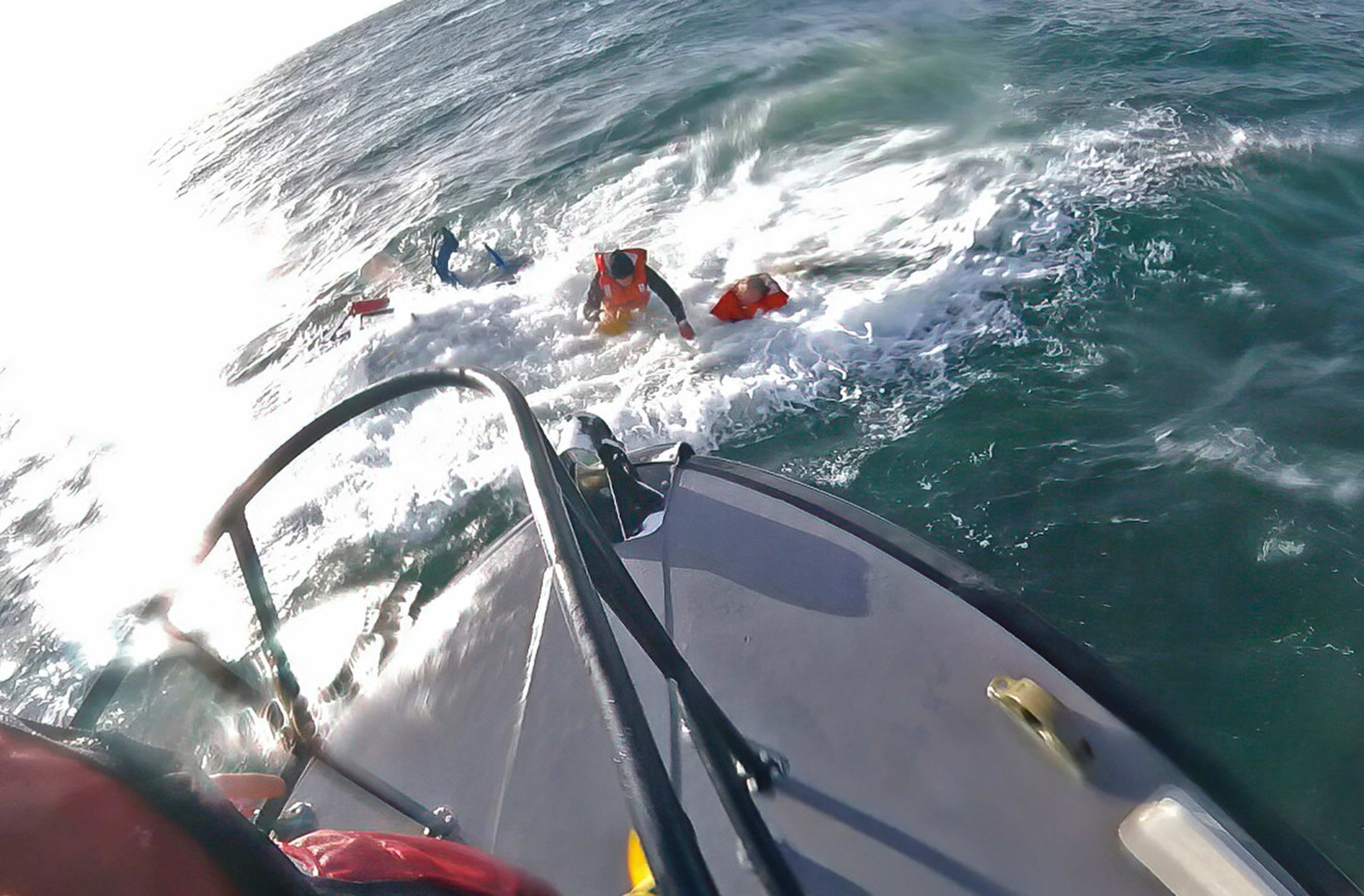 Four people have been rescued after their fishing vessel sank off of Scotland’s west coast.