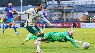 Hibernian ease past Inverness to reach Scottish Cup quarter-finals