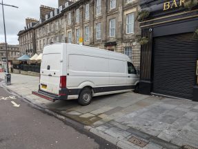 Greenside Lane: Barriers to be installed on Edinburgh street after sat-nav failures send vehicles down steps