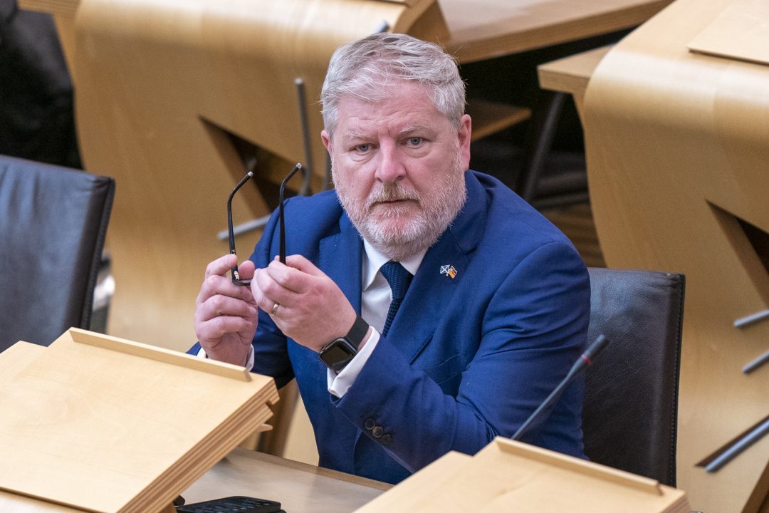 Angus Robertson says he hasn’t considered resigning over Israel diplomat meeting row