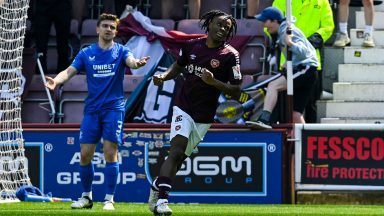 Hearts stage dramatic comeback to share spoils with Rangers