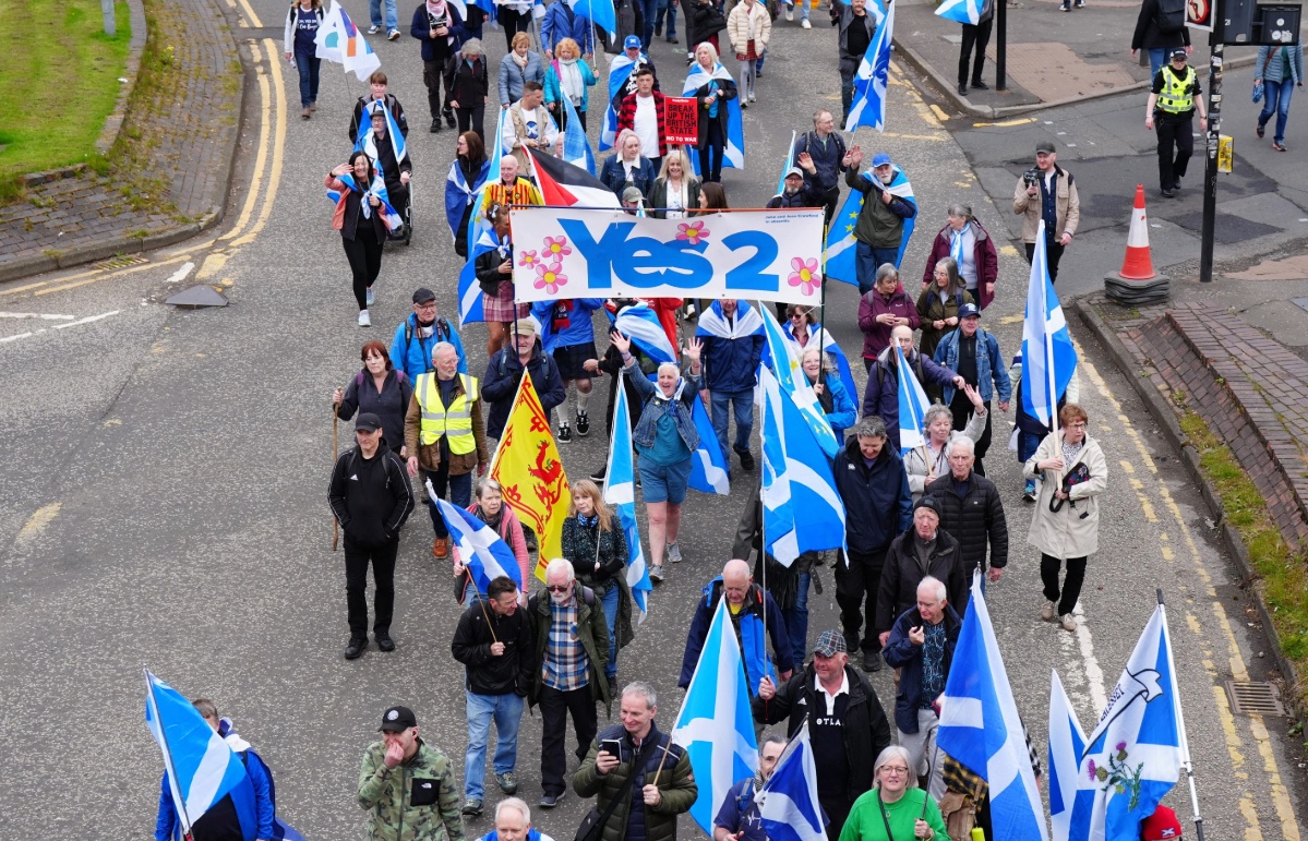 People take part in a March for Independence from Kelvingrove Park to Glasgow Green (Jane Barlow/PA) 