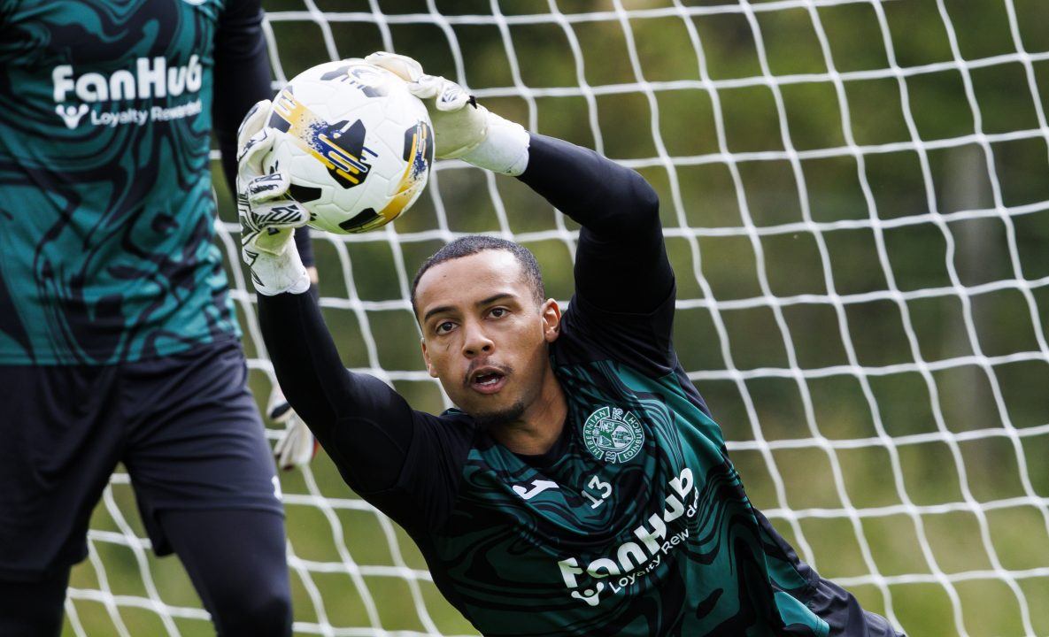 Goalkeeper Jojo Wollacott leaves Hibernian to sign for Crawley Town