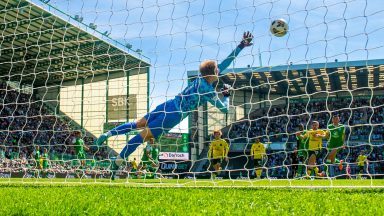 Callum McGregor scores stunning goal as Celtic breeze to victory at Hibernian