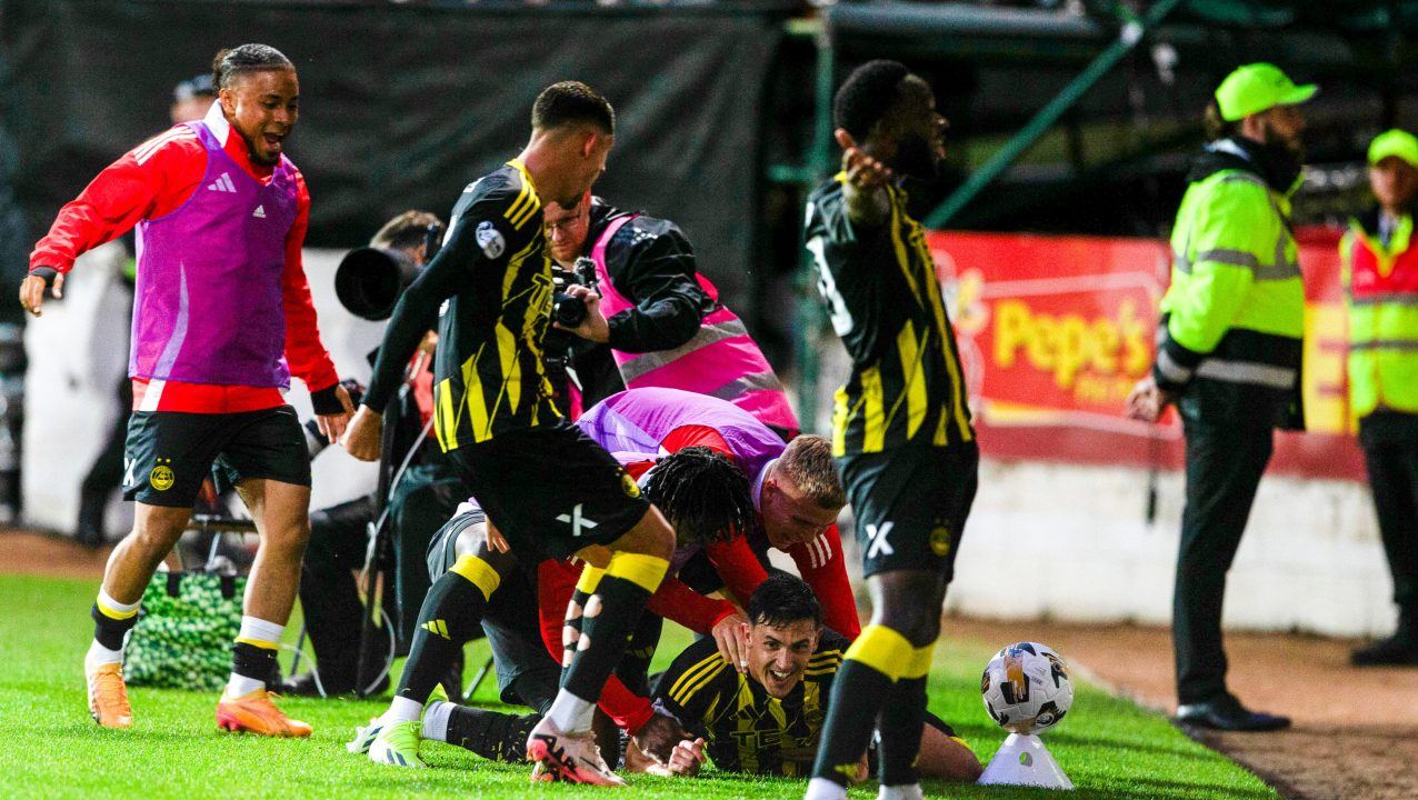 Aberdeen start their Premiership campaign with victory at St Johnstone