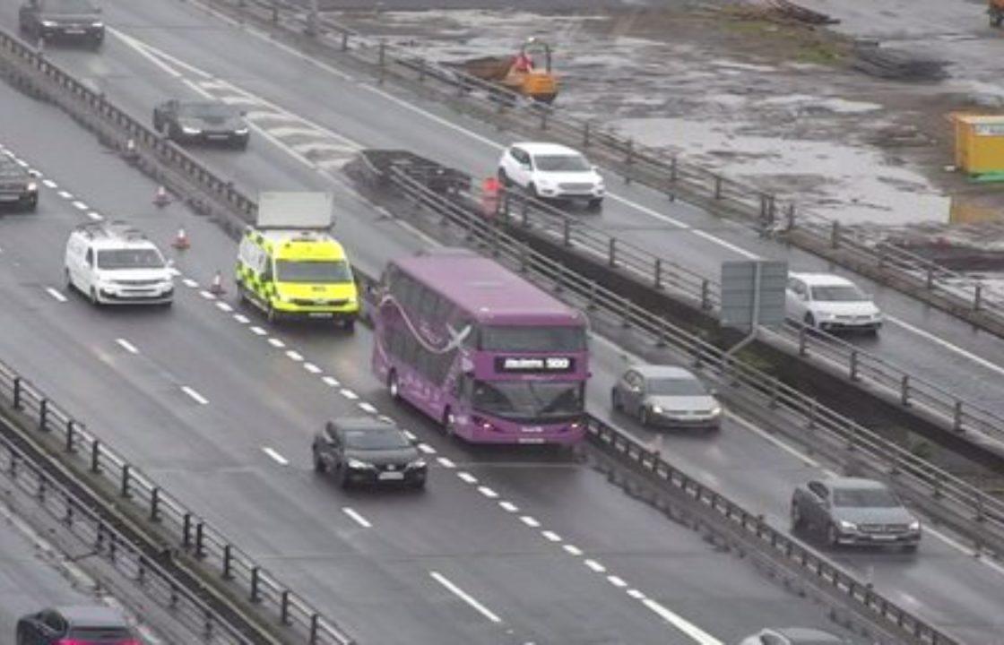 Airport bus breaks down on M8 Kingston Bridge at rush hour