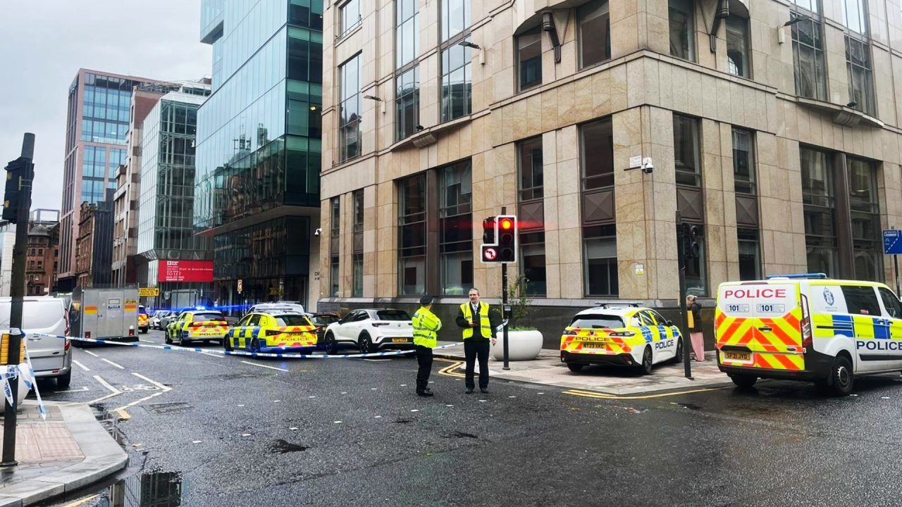 Police Scotland lock down Glasgow City Centre street after woman struck by car