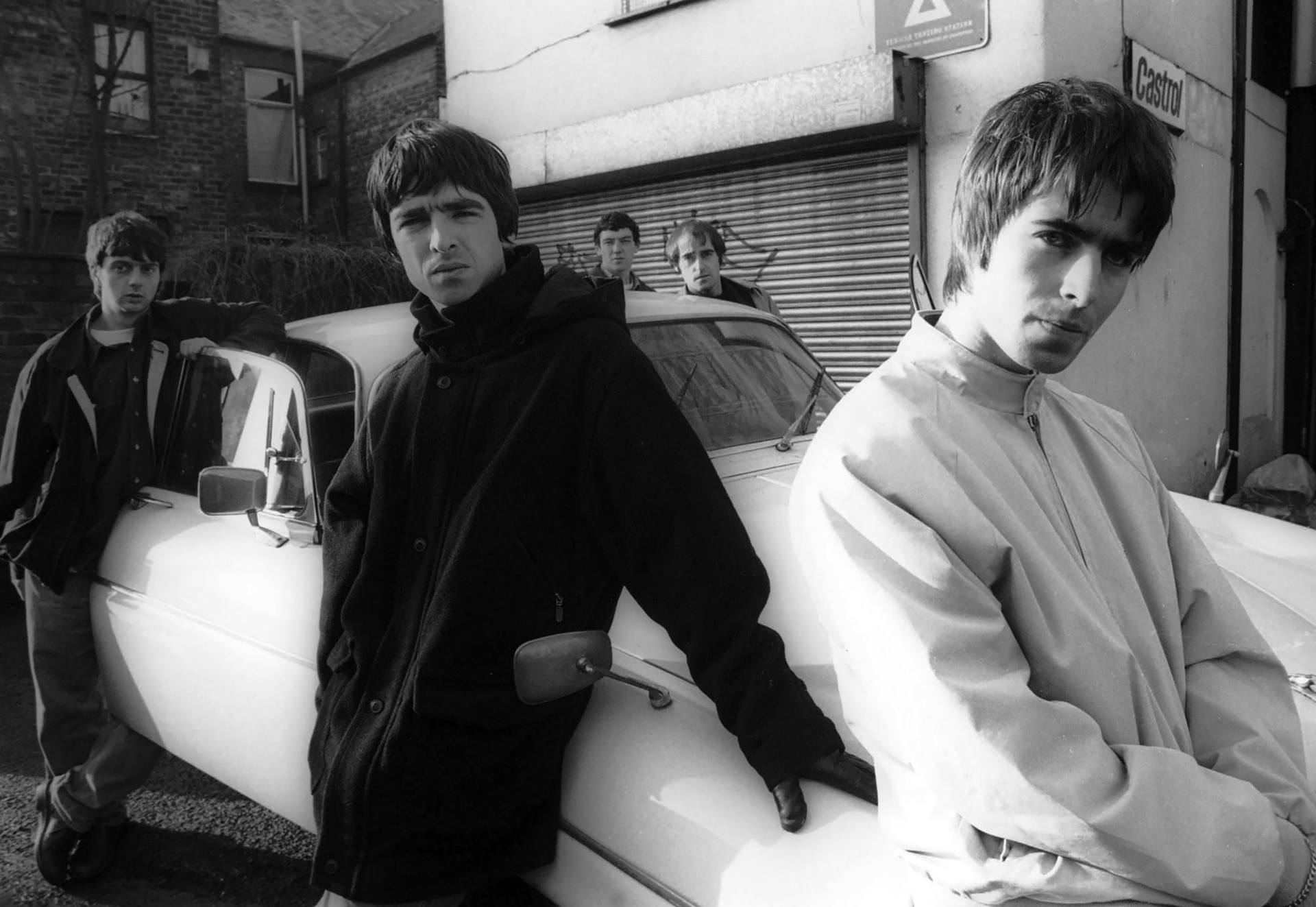 Oasis in 1993. (L-R) Paul McGuigan, Noel Gallagher, Tony McCarroll, Liam Gallagher, Paul Arthurs.