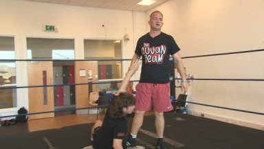 Scotland Tonight: Wrestling club run by former gang member helping kids stay out of trouble 