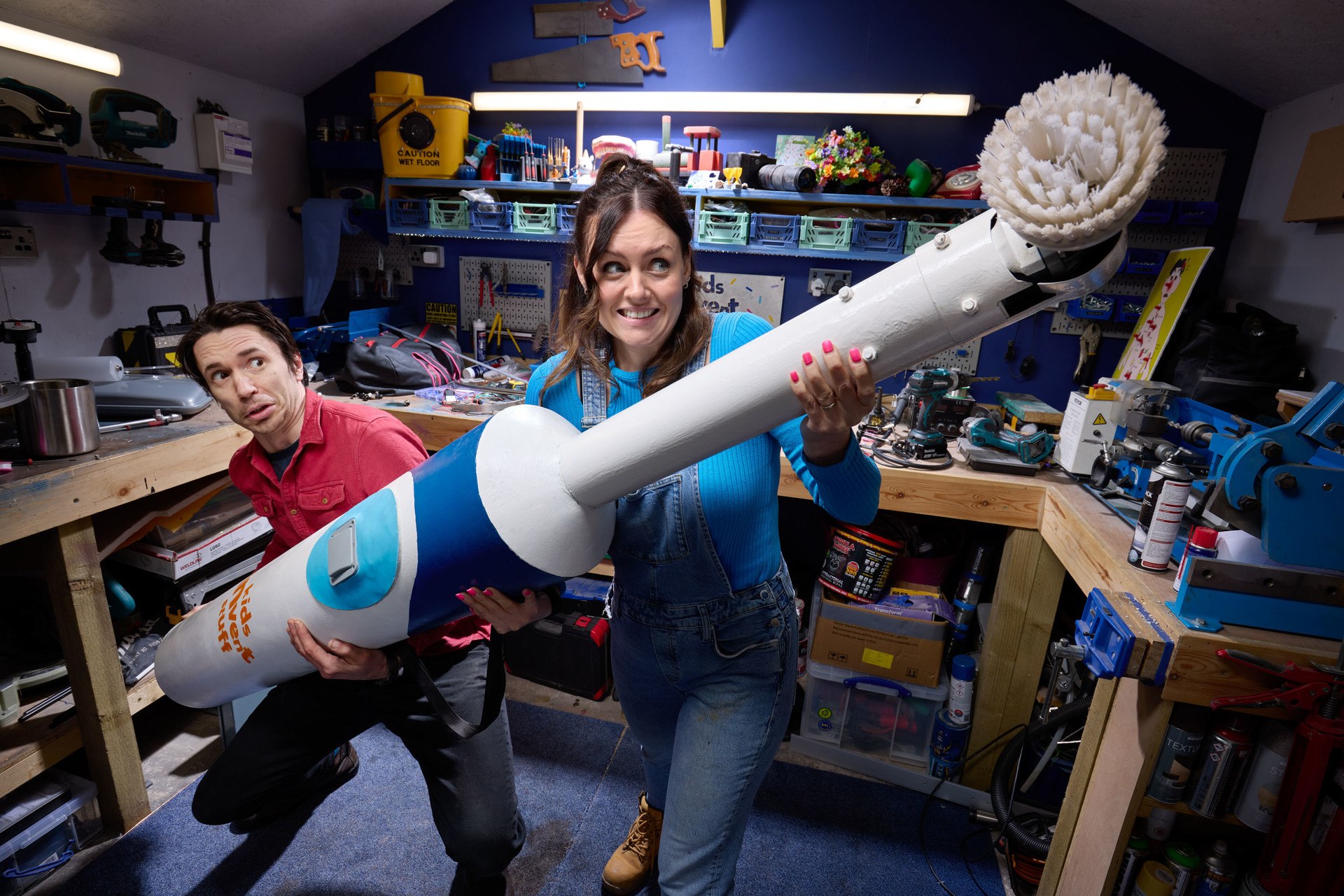 Ruth Amos with the world's largest electric toothbrush (Paul Hughes/Guinness World Records)