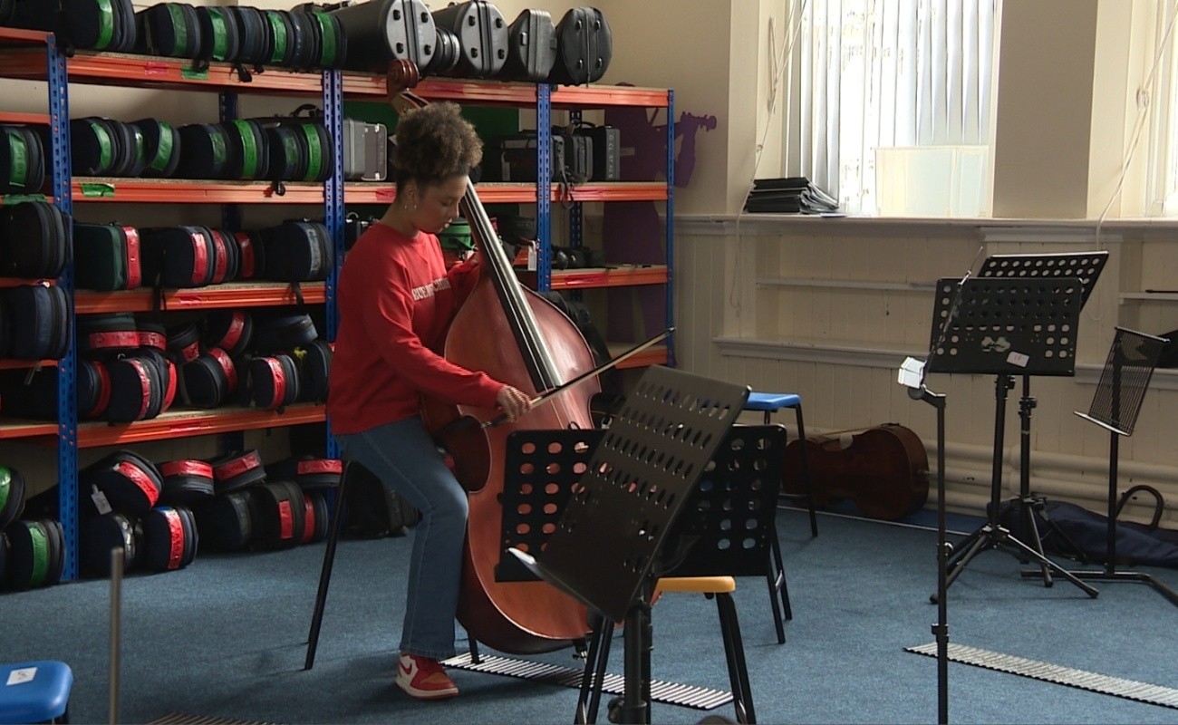 Cleonè McGuire has been learning the double bass with Big Noise