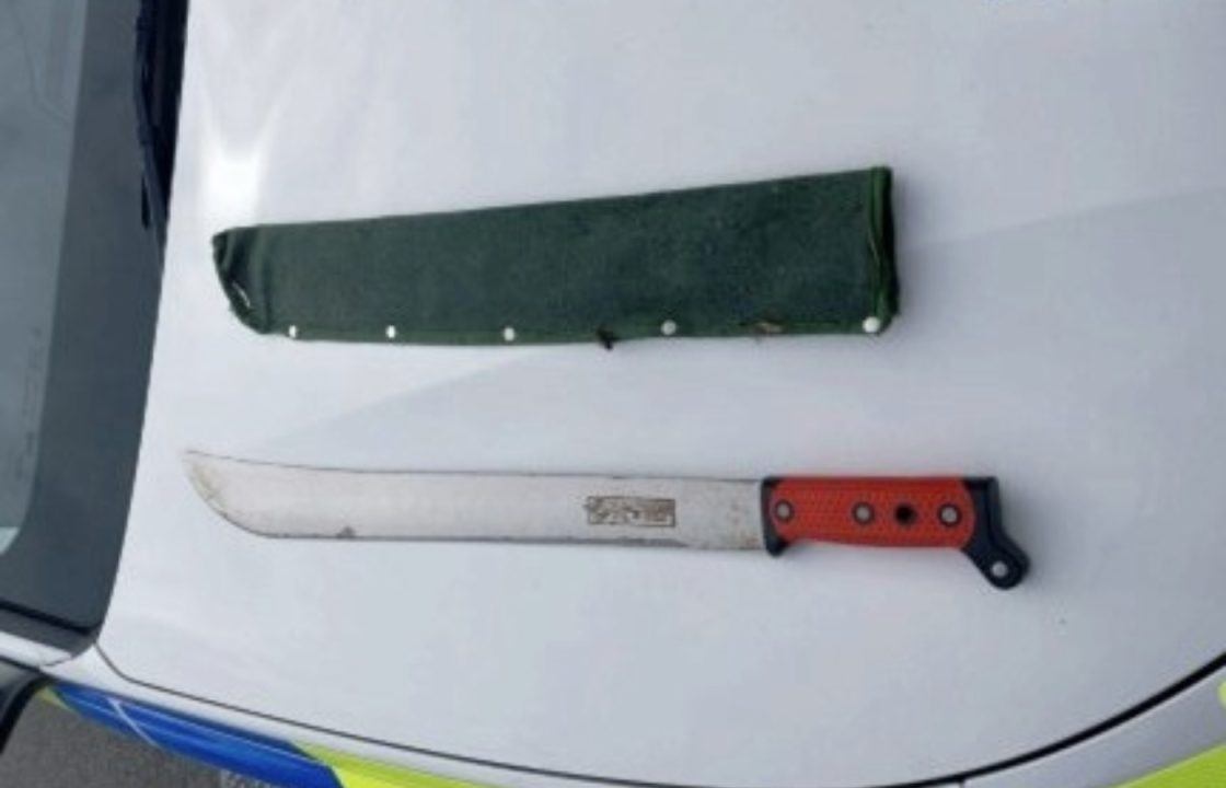 Man arrested after being found in possession of ‘large’ machete in Pollok