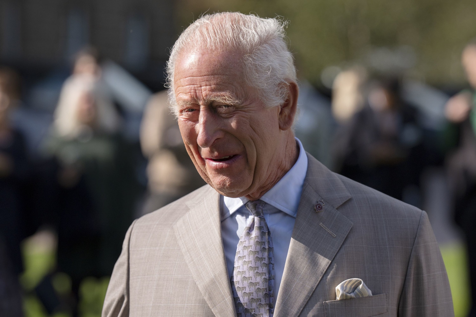 The King dines in the Pink Dining Room when staying at Dumfries House.