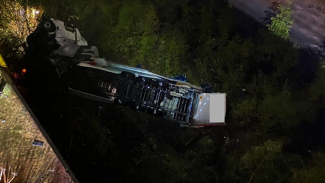 Lorry falls 60 metres from bridge on UK’s longest motorway