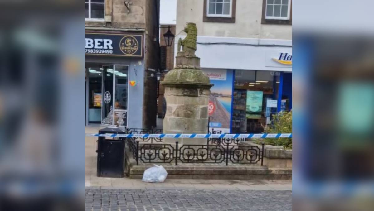 Man taken to hospital after being struck by piece of fallen masonry on Falkirk High Street