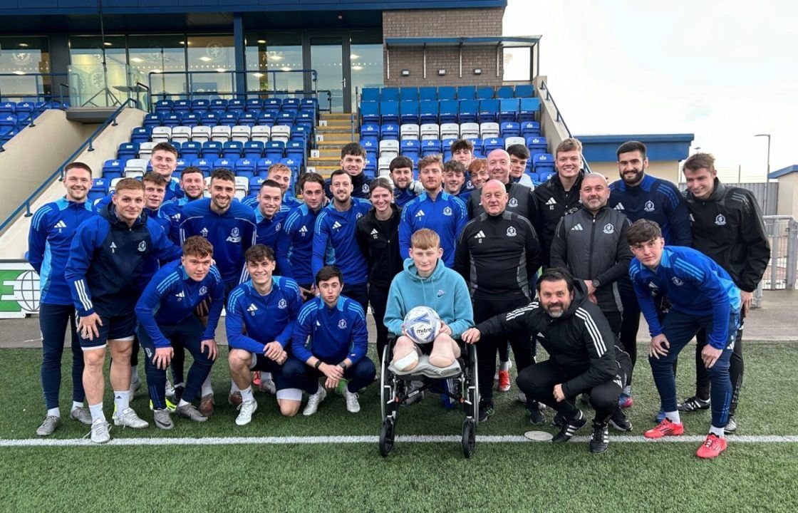 Teen footballer who lost both legs in car crash invited to Cove Rangers training