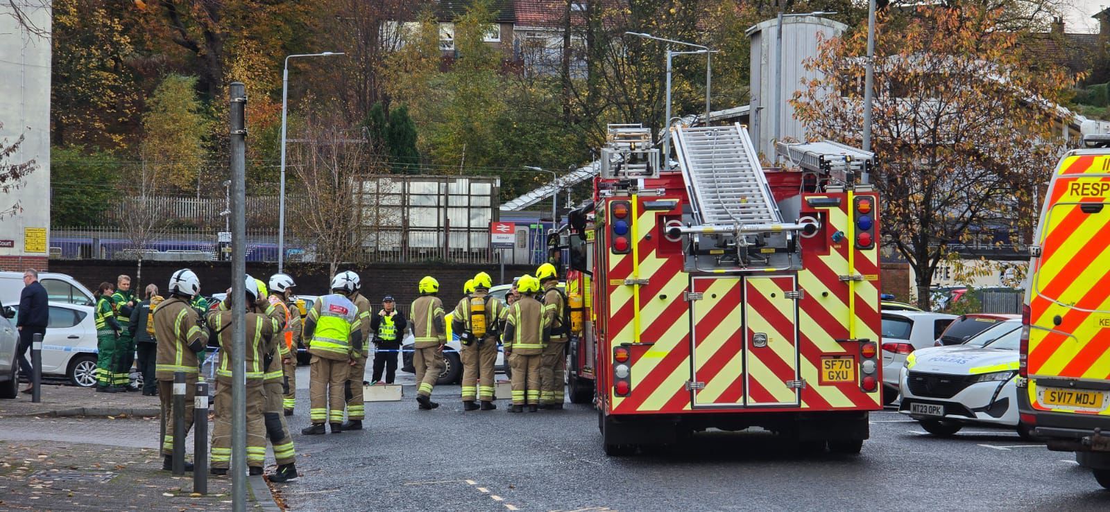 People have been urged to avoid the area around Overtoun Court, off Dunswin Avenue, which is next to Dalmuir train station.