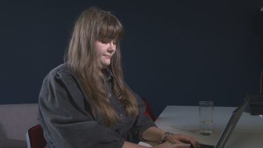 Web chat service helps more than 1,000 people with self-harm issues