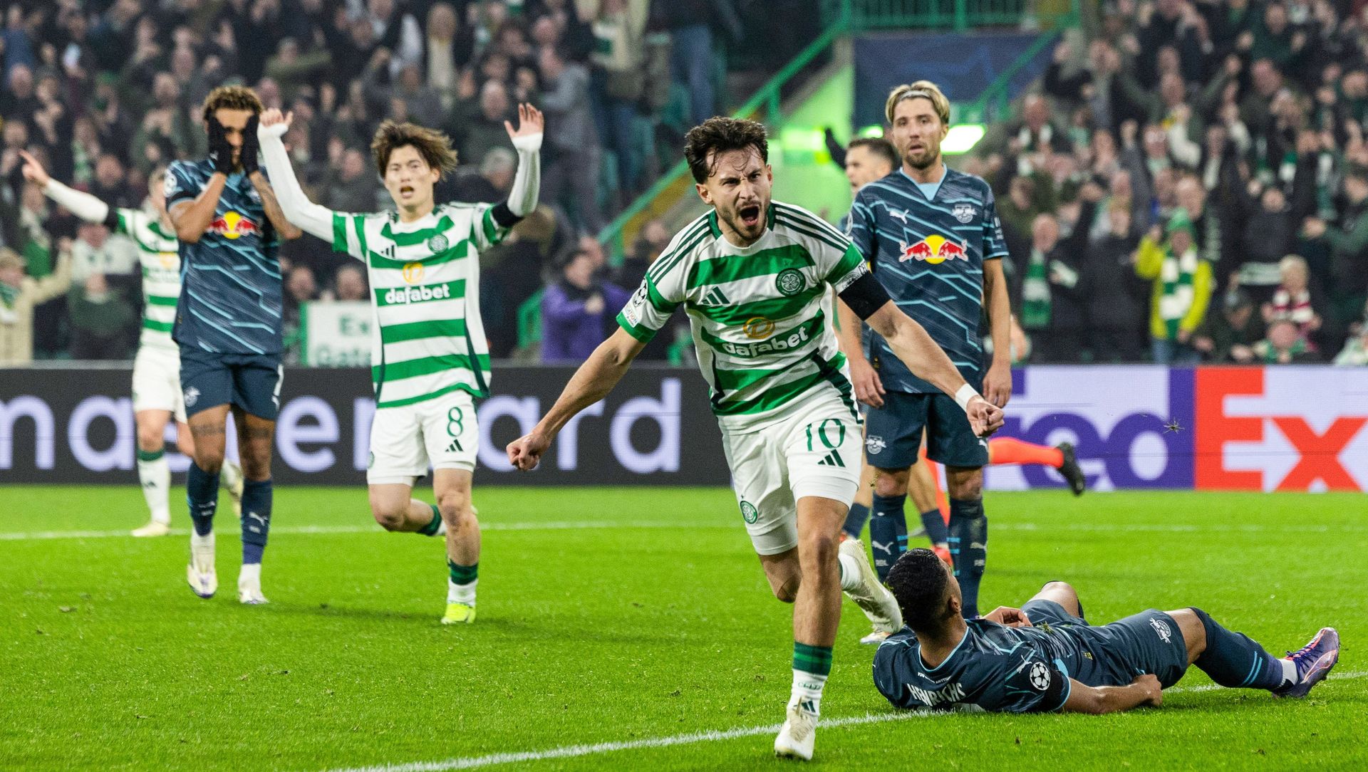 GLASGOW, SCOTLAND - NOVEMBER 05: Celtic's Nicolas Kuhn celebrates scoring to make it 2-1 during a UEFA Champions League 2024/25 League Phase MD4 match between Celtic and RB Leipzig at Celtic Park, on November 05, 2024, in Glasgow, Scotland. (Photo by Craig Foy / SNS Group)