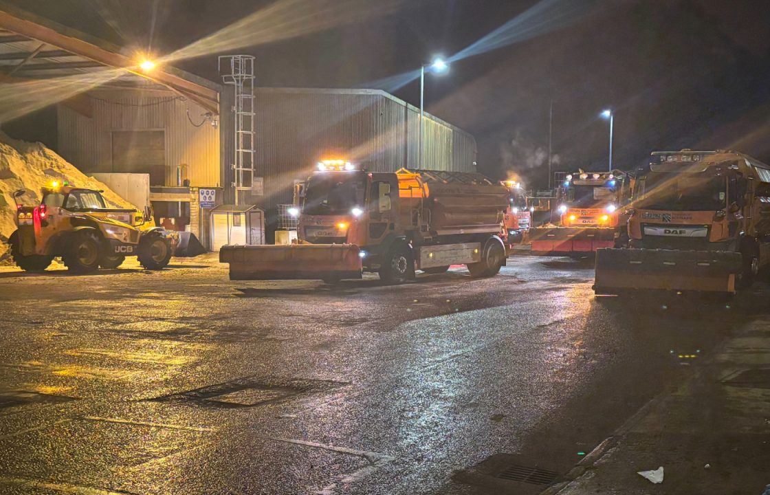 Bus overturns amid travel warning as Arctic temperatures and snow hit Scotland