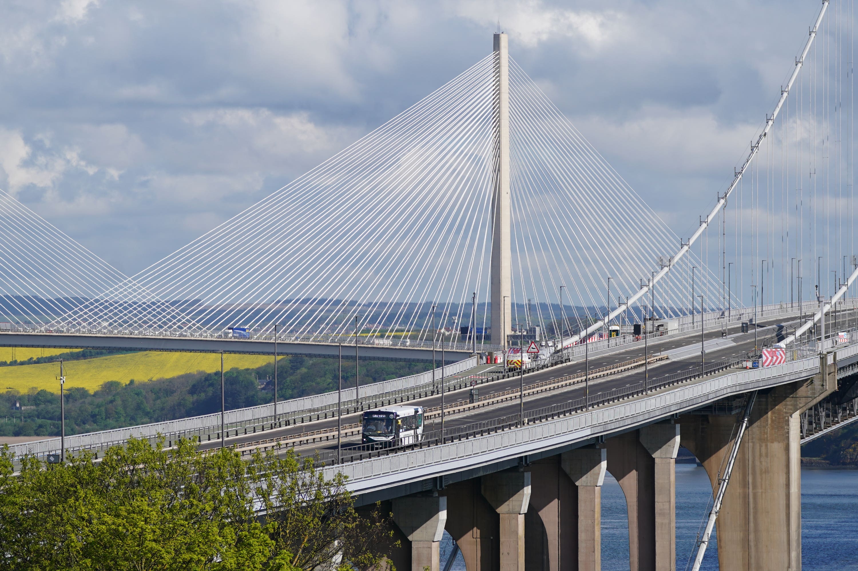 The service took passengers across the Forth (PA). 