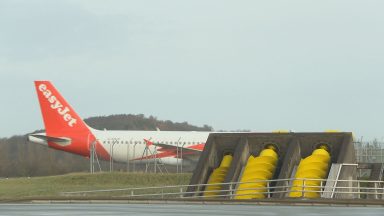 Why are there giant yellow screws on the runway at Edinburgh Airport?