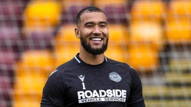 Motherwell sign goalkeeper Ellery Balcombe on loan from Brentford