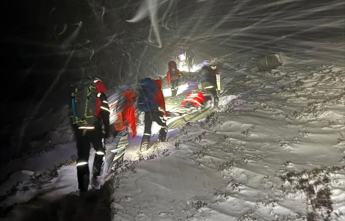 The HM Coastguard search and rescue helicopter from Prestwick assisted Cairngorm and Braemar Mountain Rescue Teams (MRTs) to reach four adult walkers reported to be stranded in the Cairngorms in bad weather. 