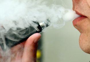 Scottish Greens call for ‘robust’ licensing scheme for sales of vapes